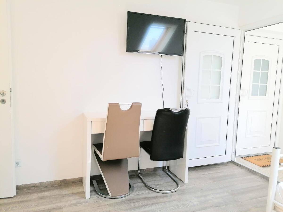 Fmi110 Next To Airport Apartment Ruesselsheim Ngoại thất bức ảnh