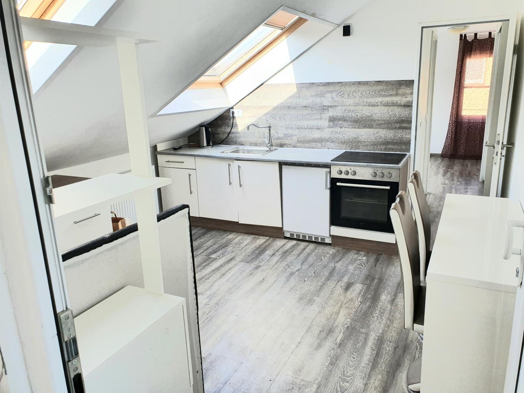 Fmi110 Next To Airport Apartment Ruesselsheim Ngoại thất bức ảnh