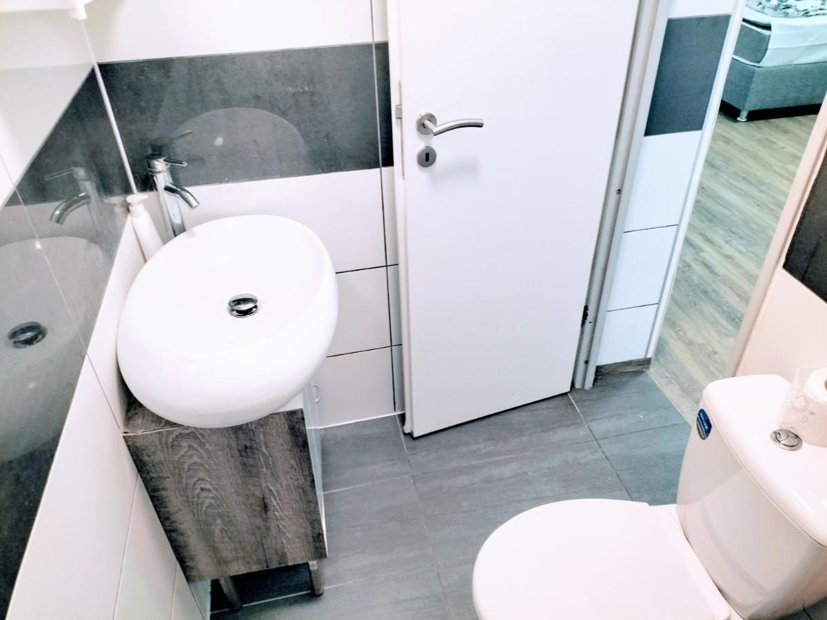 Fmi110 Next To Airport Apartment Ruesselsheim Ngoại thất bức ảnh